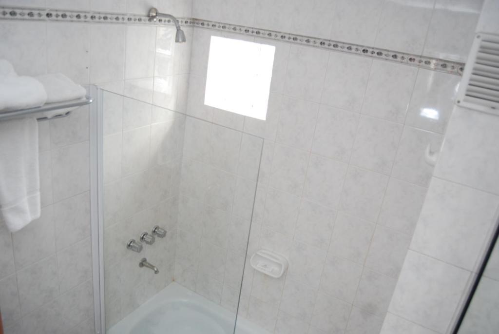 Atlas Tower Hotel Buenos Aires Room photo